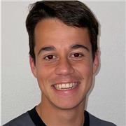 Soy estudiante de International Business y me ofrezco a dar clases particulares de ingles y otras materias de ciencias sociales